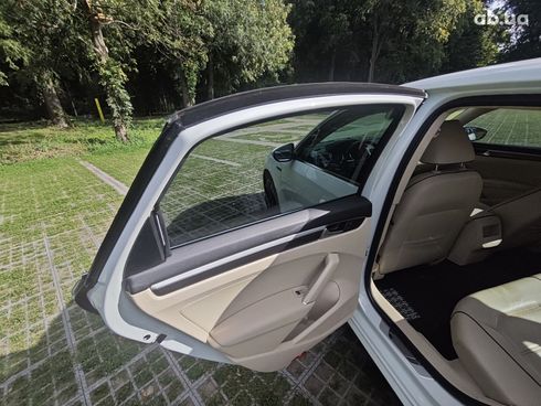Volkswagen Passat 2016 белый - фото 15