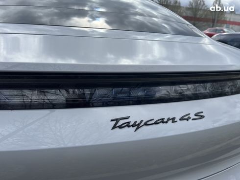 Porsche Taycan 2021 - фото 14