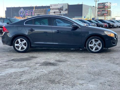 Volvo S60 2011 серый - фото 2