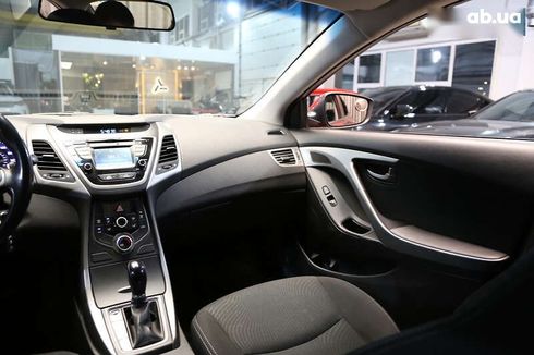 Hyundai Elantra 2014 - фото 11