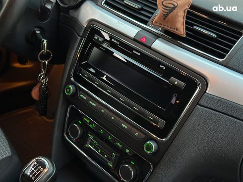 Skoda Superb 2012 белый - фото 44