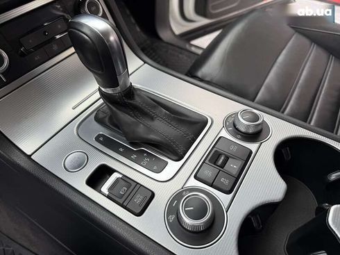 Volkswagen Touareg 2015 - фото 29