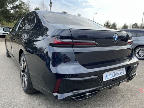 BMW M7 2023 - фото 11