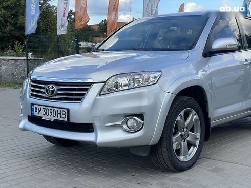 Toyota RAV4 2010 - фото 4
