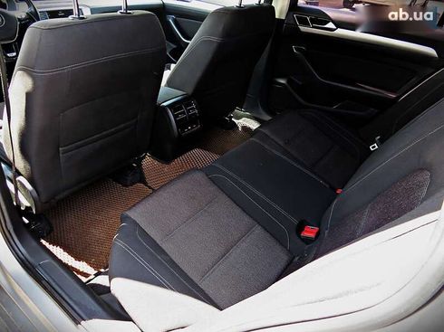 Volkswagen Passat 2017 - фото 14