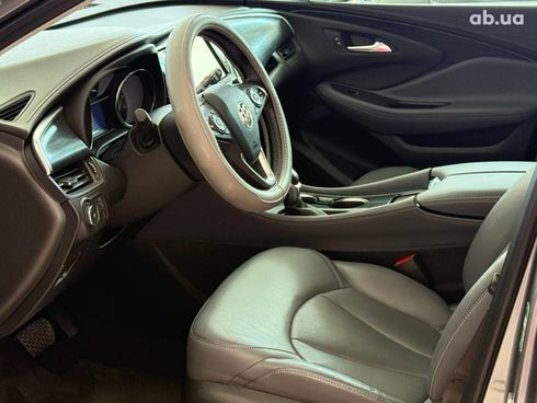 Buick Envision 2020 серый - фото 11