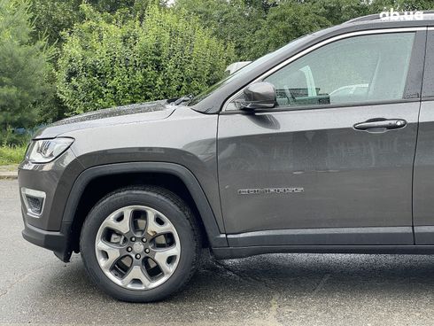 Jeep Compass 2020 серый - фото 16