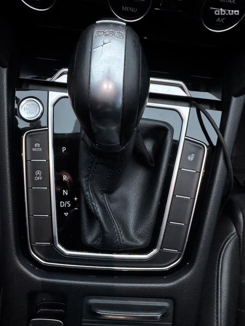 Volkswagen Passat 2018 серый - фото 38