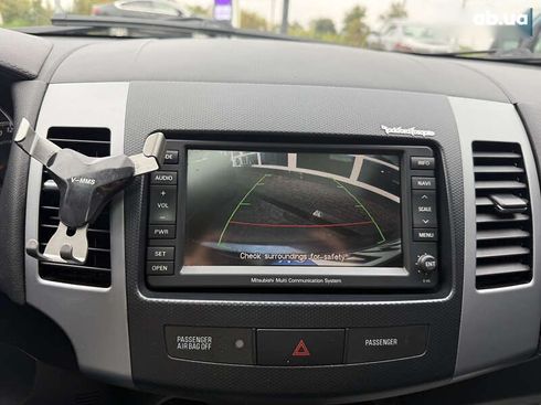 Mitsubishi Outlander 2011 - фото 17