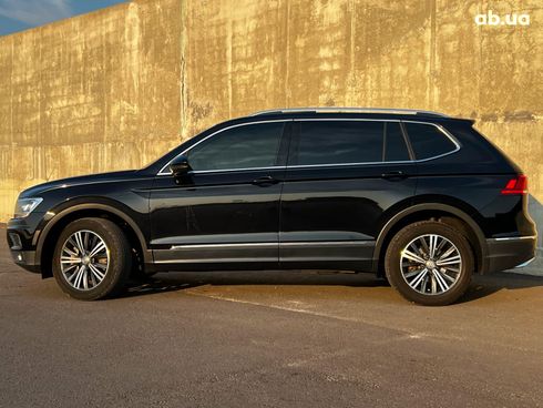 Volkswagen Tiguan 2019 черный - фото 4