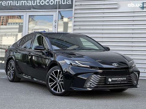 Toyota Camry 2024 - фото 3