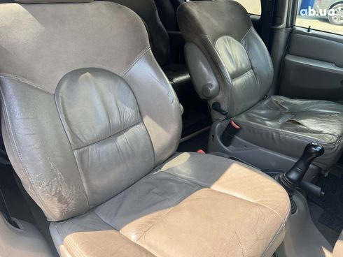 Chrysler Voyager 2001 серый - фото 25
