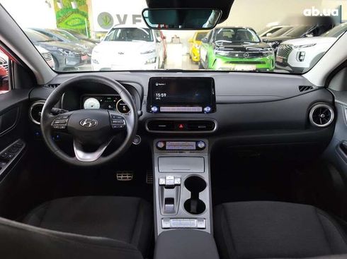 Hyundai Kona Electric 2021 - фото 29