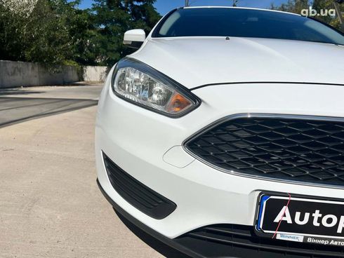 Ford Focus 2015 белый - фото 10