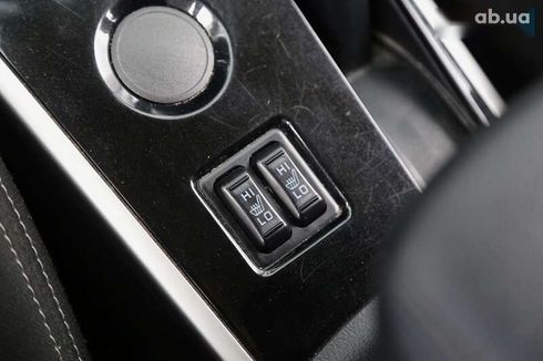 Mitsubishi Outlander 2017 - фото 19