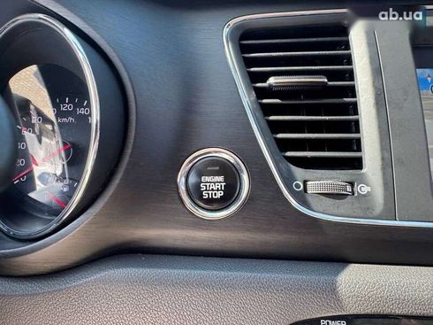 Kia Carnival 2017 - фото 13