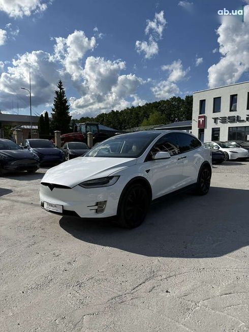 Tesla Model X 2018 - фото 5