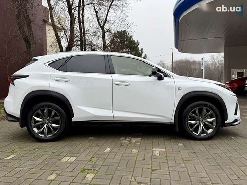 Lexus NX 2021 - фото 12