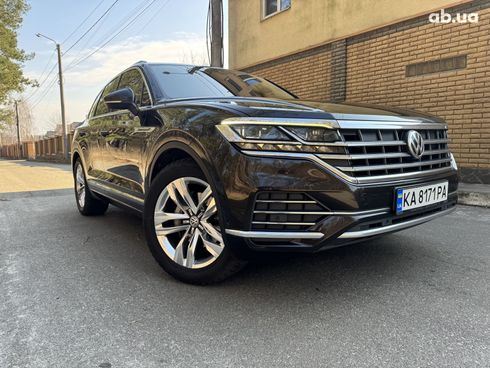 Volkswagen Touareg 2018 коричневый - фото 11