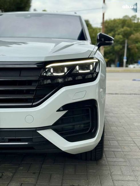 Volkswagen Touareg 2023 - фото 7