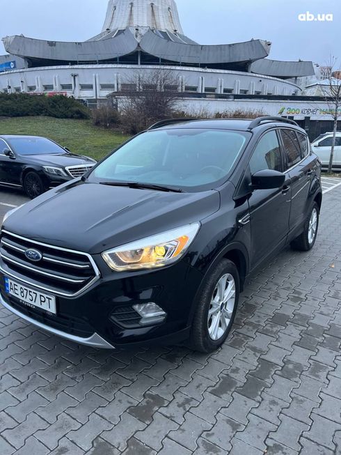 Ford Escape 2018 черный - фото 6