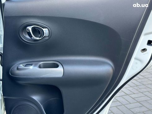 Nissan Juke 2012 белый - фото 17