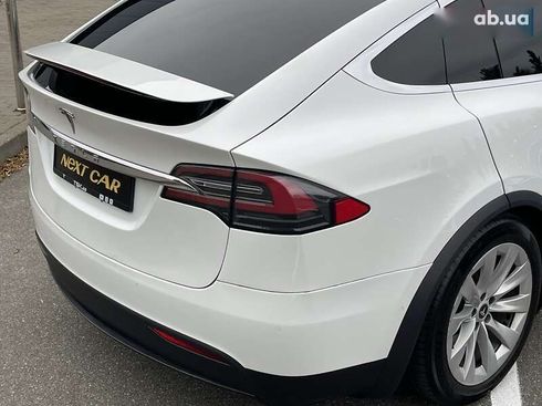 Tesla Model X 2019 - фото 12