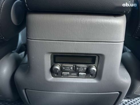 Lexus LX 2005 - фото 26