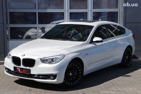 BMW 5 серия 2016 белый - фото 1