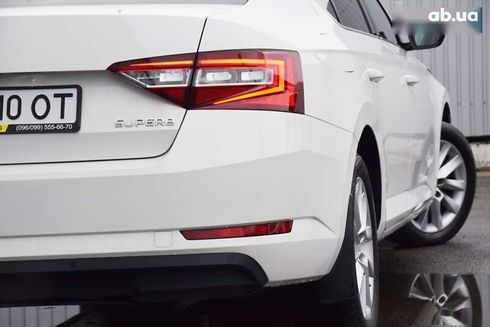 Skoda Superb 2019 - фото 24