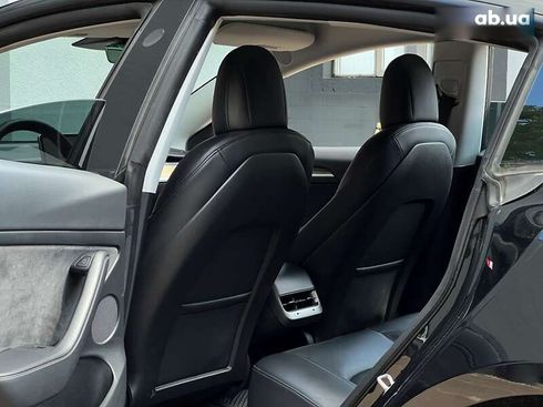 Tesla Model 3 2021 - фото 16