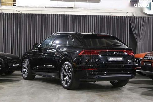 Audi Q8 2020 - фото 6