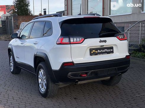 Jeep Cherokee 2019 - фото 16