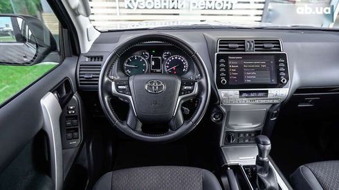 Toyota Land Cruiser Prado 2022 - фото 9