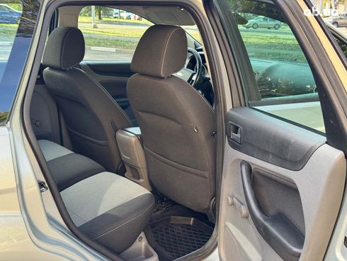 Ford Focus 2010 серый - фото 10