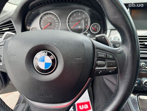 BMW 5 серия 2015 серый - фото 27
