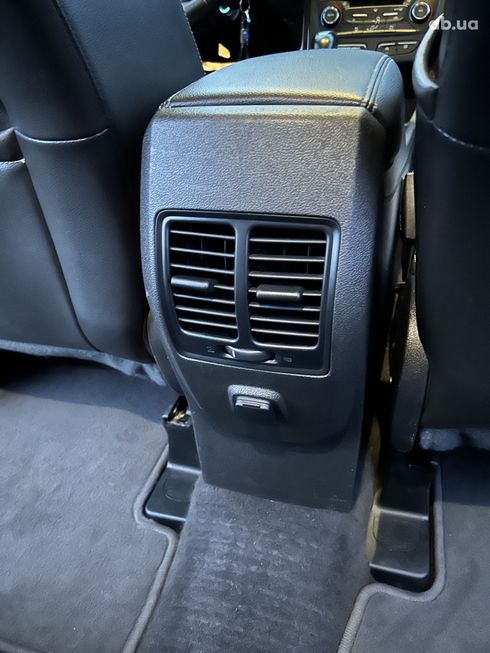 Ford Escape 2017 вишневый - фото 10