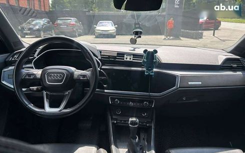 Audi Q3 2020 - фото 12
