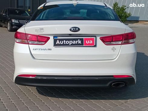 Kia Optima 2017 белый - фото 6