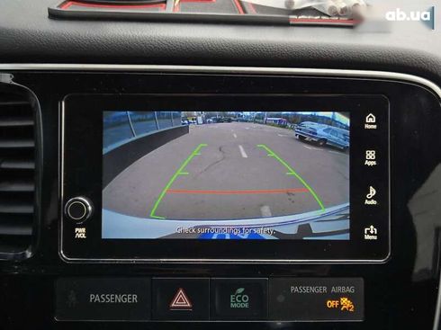 Mitsubishi Outlander 2017 - фото 25