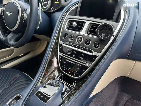 Aston Martin DB11 2016 - фото 20