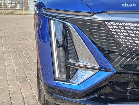 Cadillac Lyriq 2023 синий - фото 6
