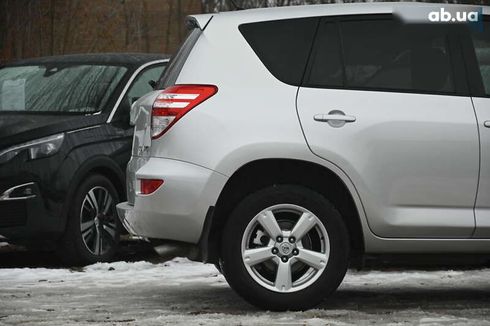 Toyota RAV4 2010 - фото 14