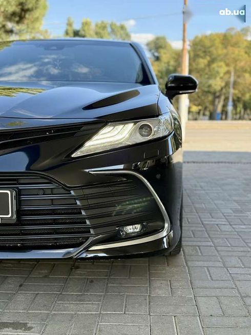 Toyota Camry 2022 - фото 7
