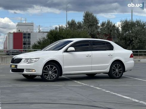 Skoda Superb 2010 - фото 3
