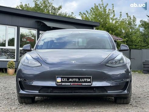 Tesla Model 3 2021 - фото 2