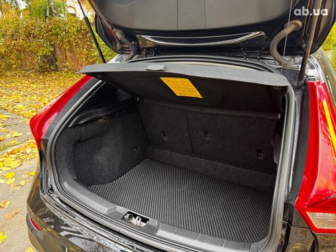 Volvo V40 2015 черный - фото 27