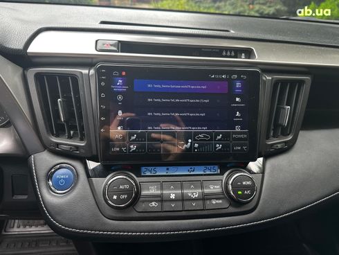 Toyota RAV4 2017 серый - фото 15