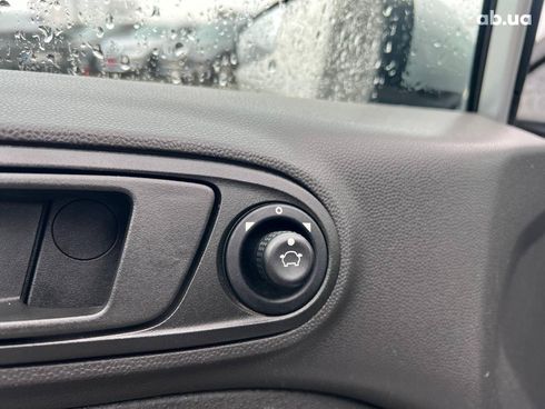 Ford Fiesta 2015 серый - фото 47