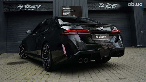 BMW M5 2024 - фото 15